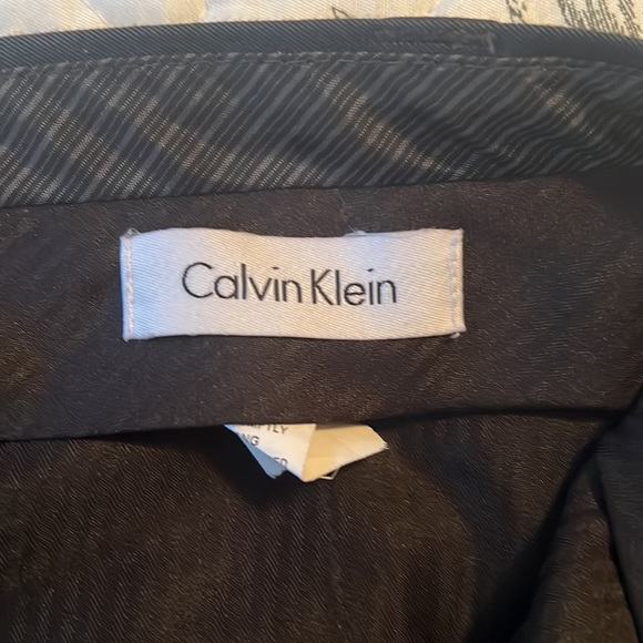 Men’s Calvin Klein Dress Pants - Picture 2 of 7